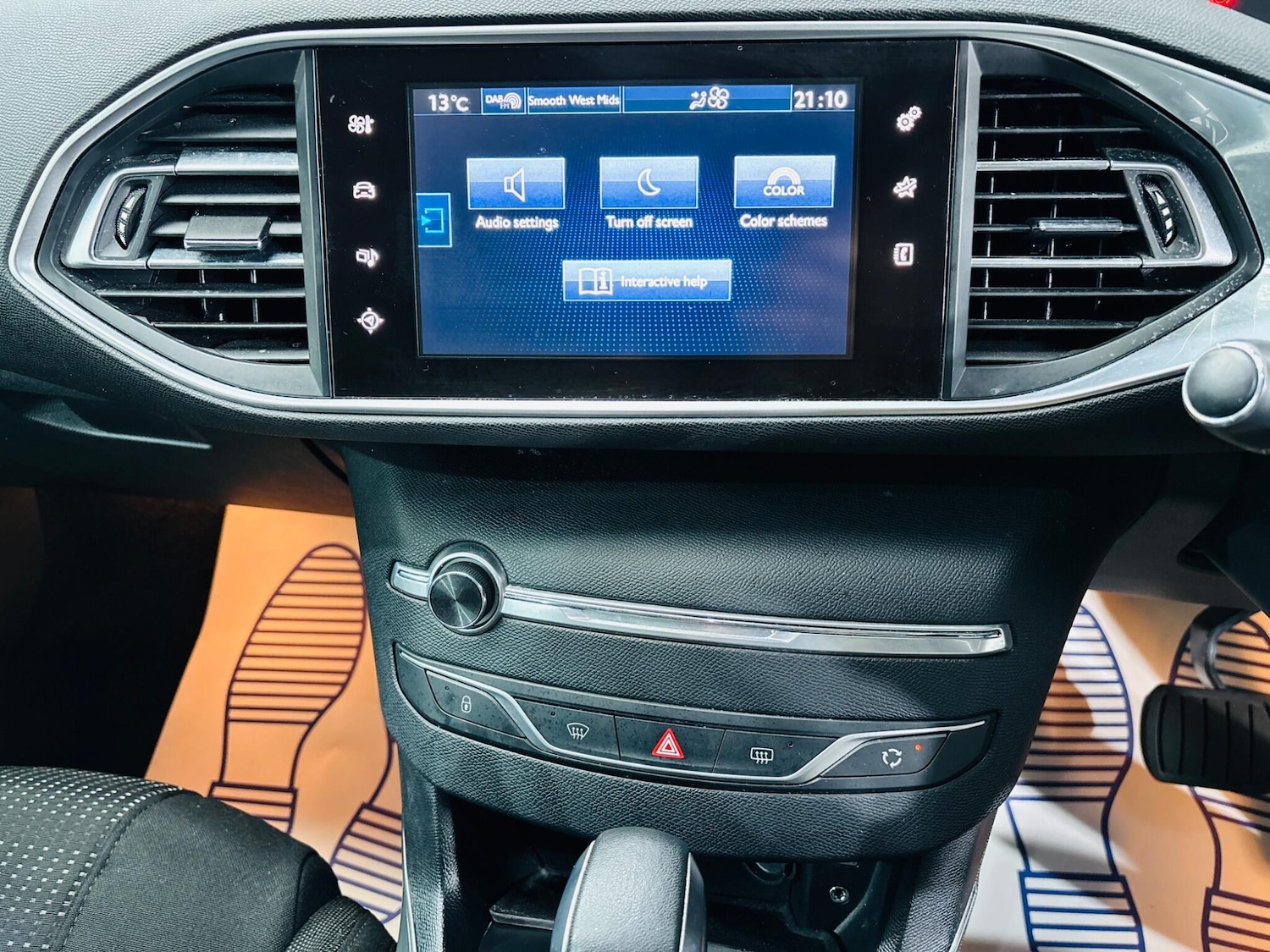 Used Peugeot 308 2015 for sale - 76399183: Photo 25