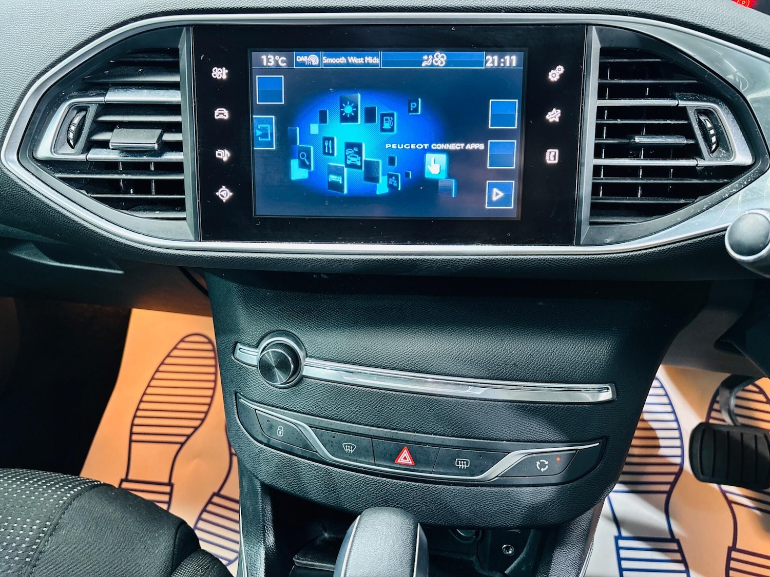 Used Peugeot 308 2015 for sale - 76399183: Photo 26