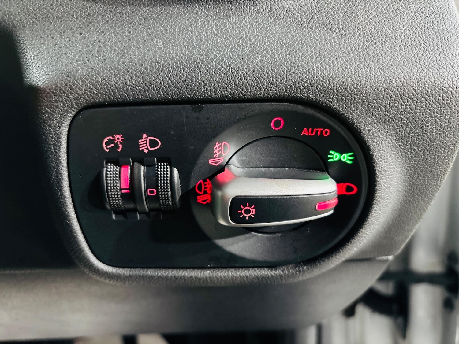 Used Audi A1 for sale - 76996745: Photo 19