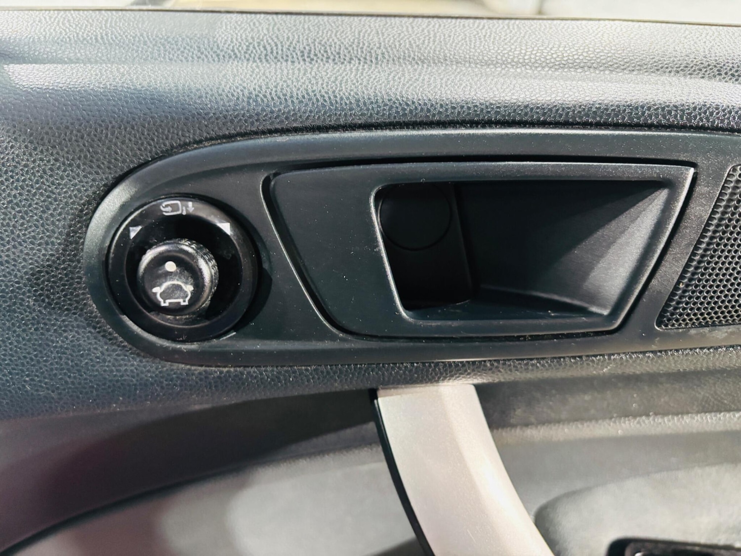 Used Ford Fiesta 2010 for sale - 77559650: Photo 18