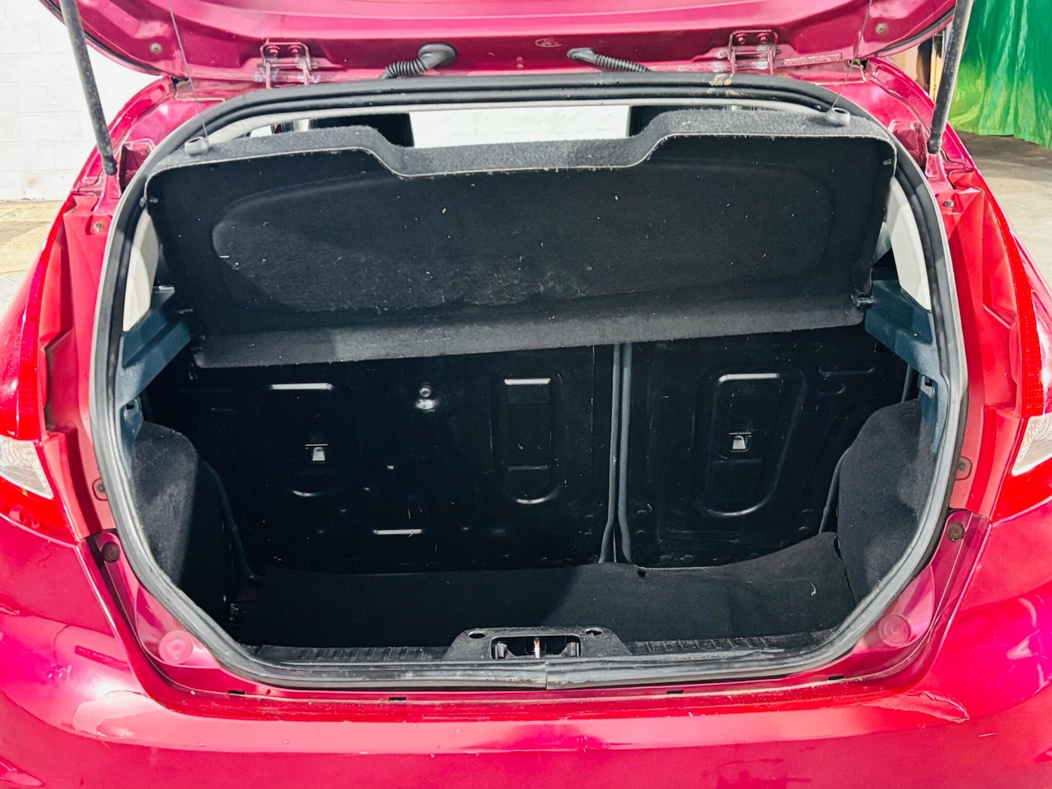 Used Ford Fiesta 2010 for sale - 77559650: Photo 28