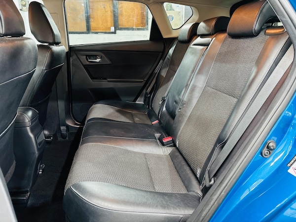 Used Toyota Auris 2013 for sale - 76239945: Photo 16