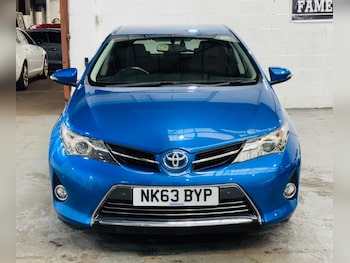Used Toyota Auris 2013 for sale - 76239945: Photo 2
