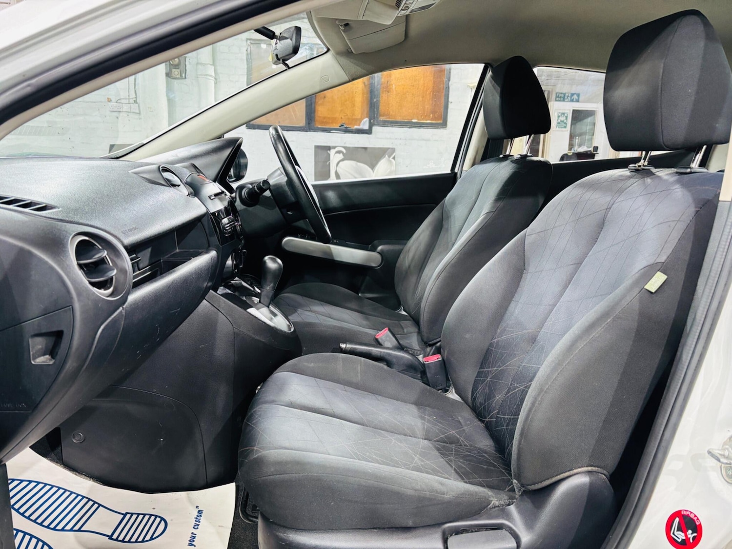 Used Mazda Mazda2 2011 for sale - 76832323: Photo 15