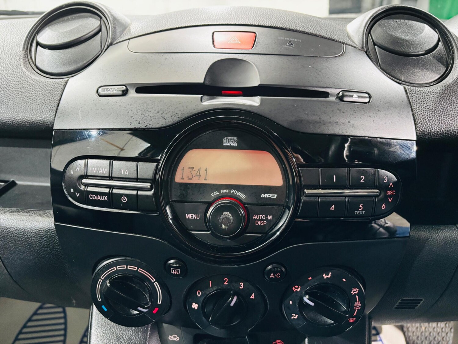 Used Mazda Mazda2 2011 for sale - 76832323: Photo 21