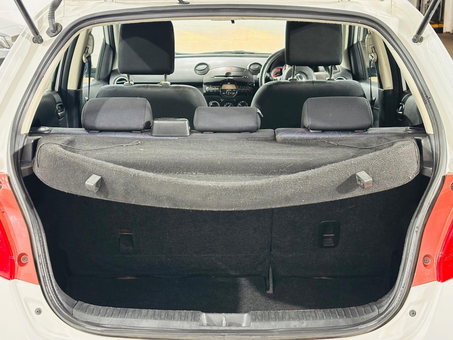 Used Mazda Mazda2 2011 for sale - 76832323: Photo 26