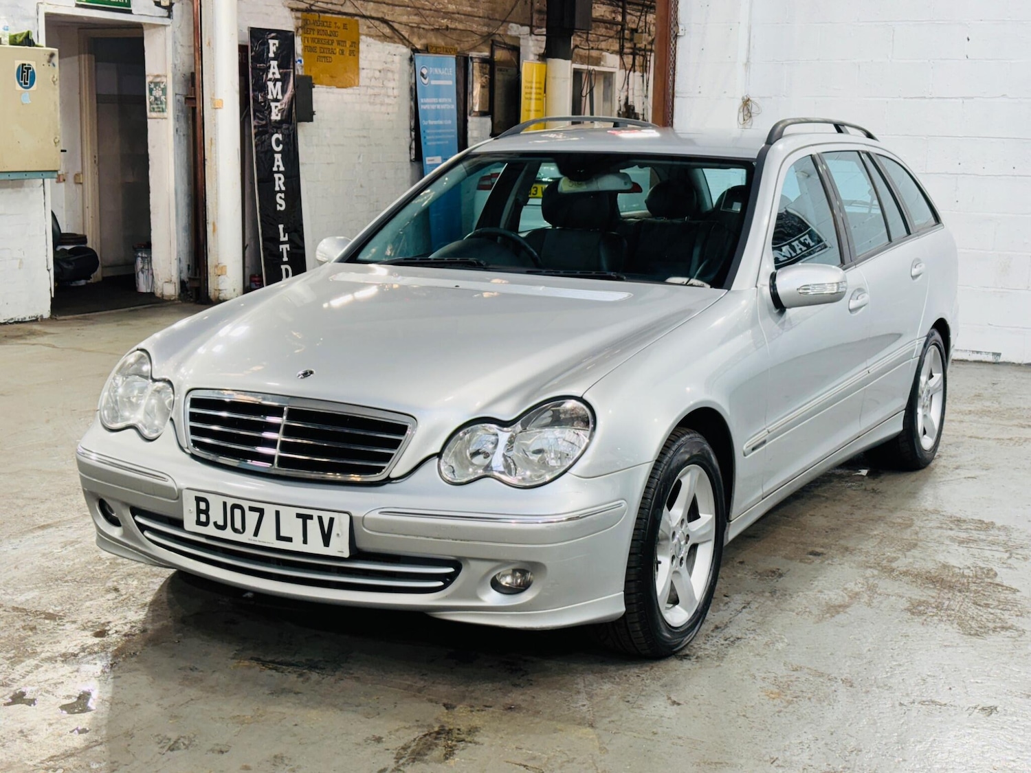Used Mercedes-Benz C-Class 2007 for sale - 76122249: Photo 4
