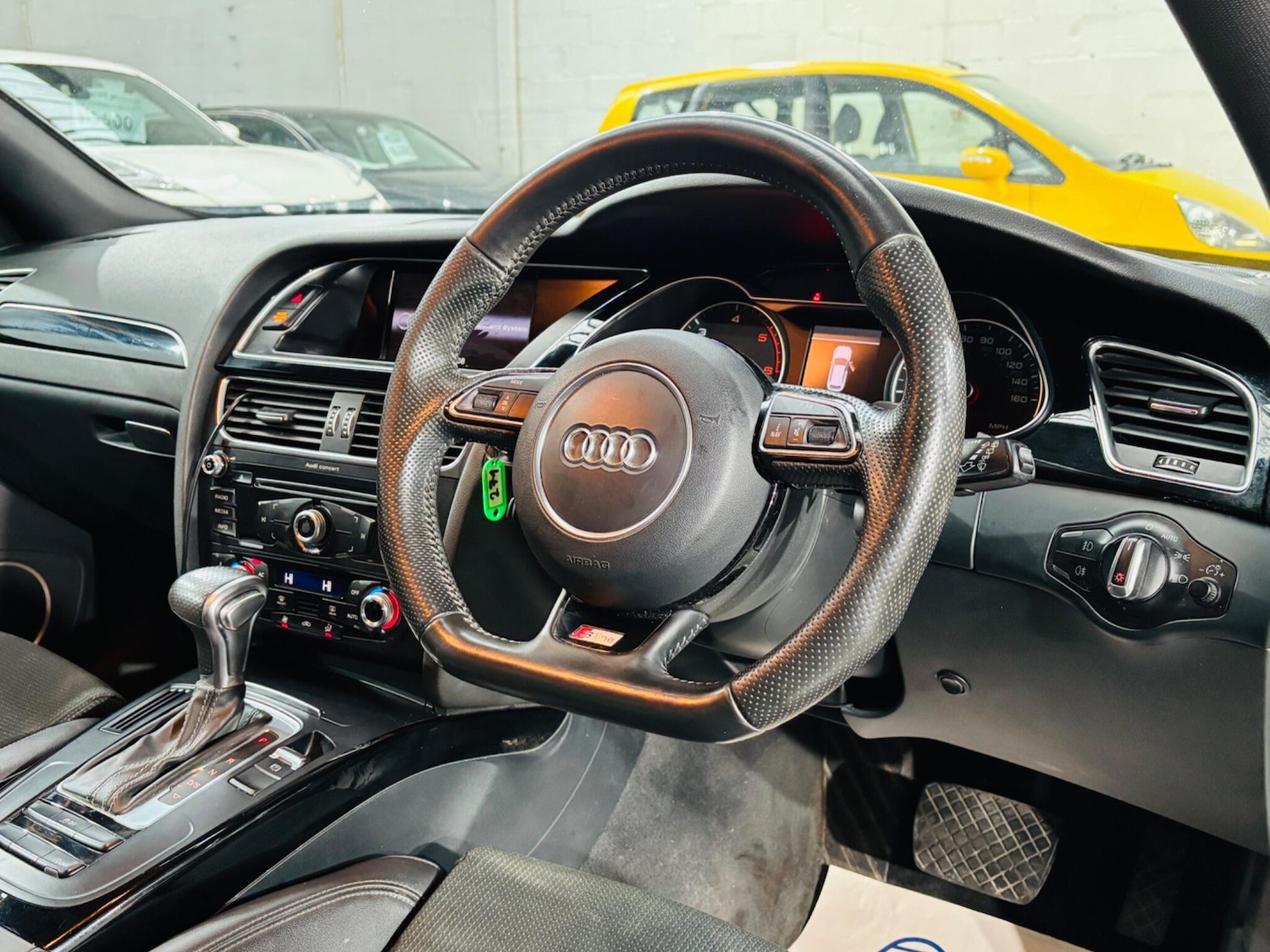 Used Audi A4 2013 for sale - 78135589: Photo 11