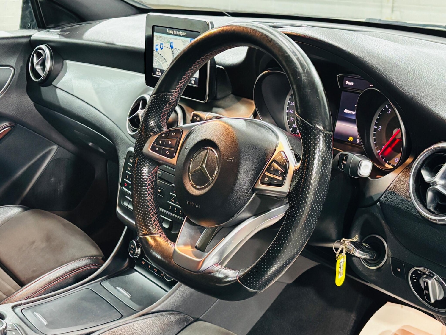 Used Mercedes-Benz CLA 2015 for sale - 77645688: Photo 11