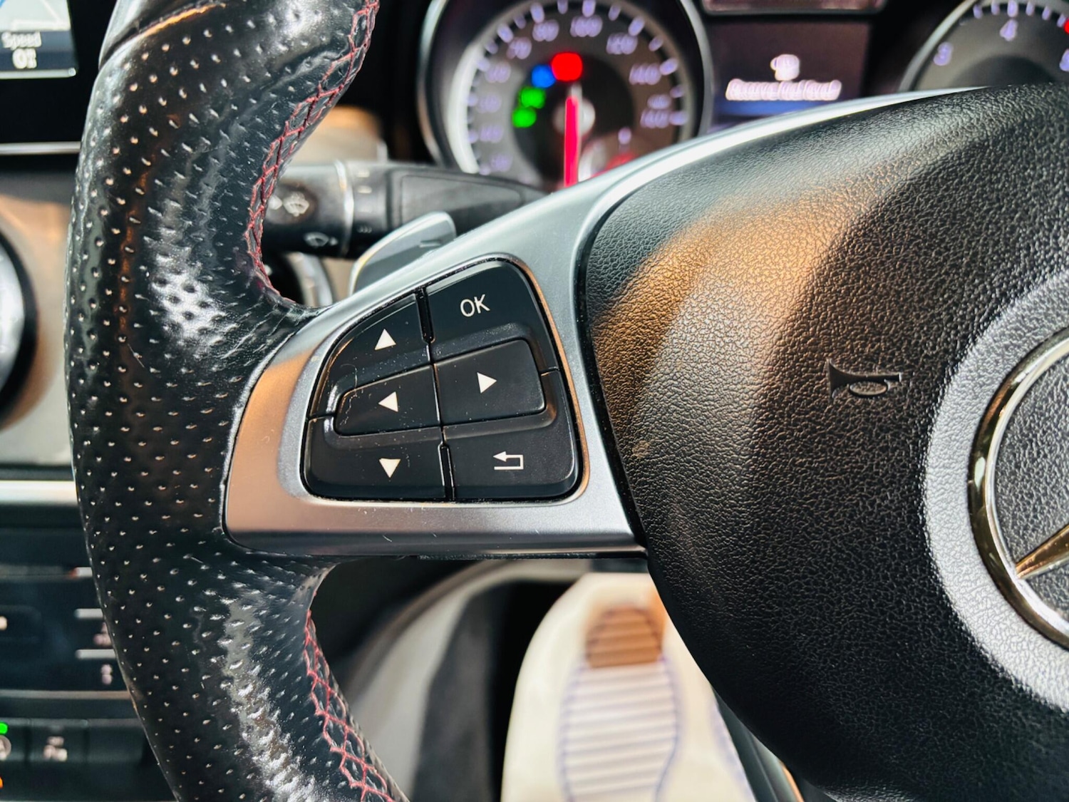 Used Mercedes-Benz CLA 2015 for sale - 77645688: Photo 21