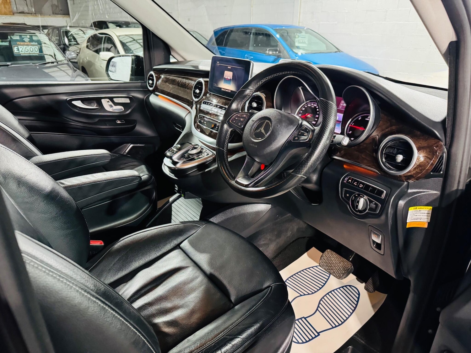 Used Mercedes-Benz V-Class for sale - 76476659: Photo 10