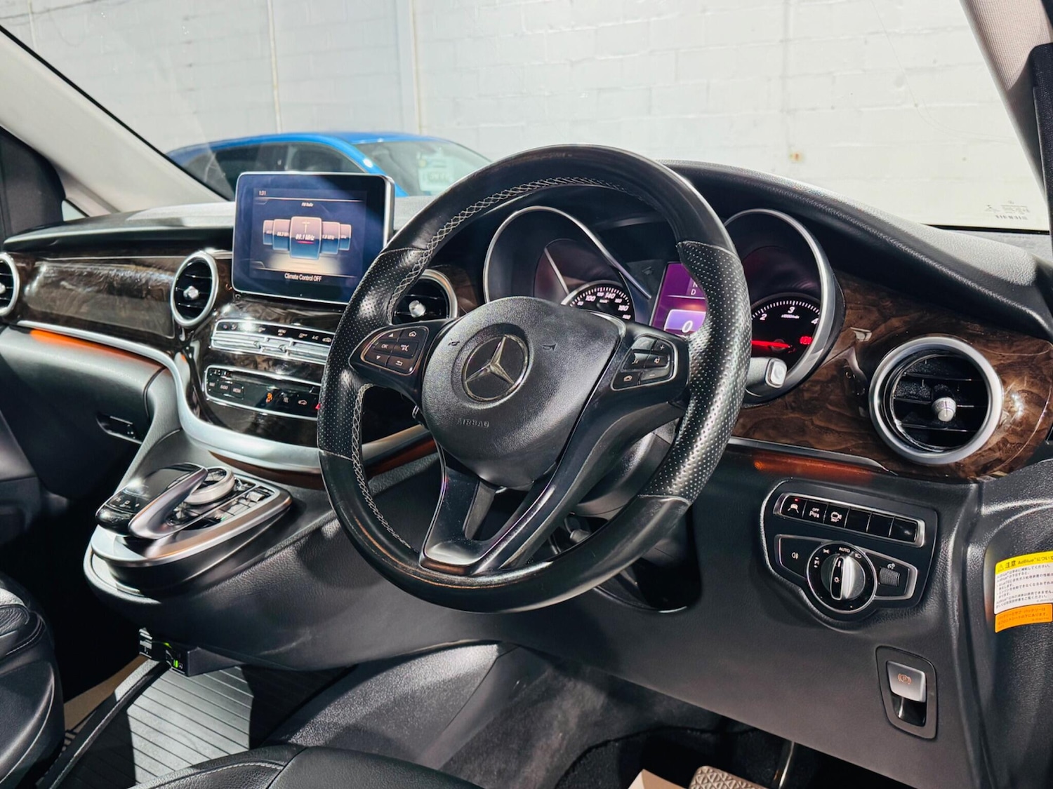 Used Mercedes-Benz V-Class for sale - 76476659: Photo 11