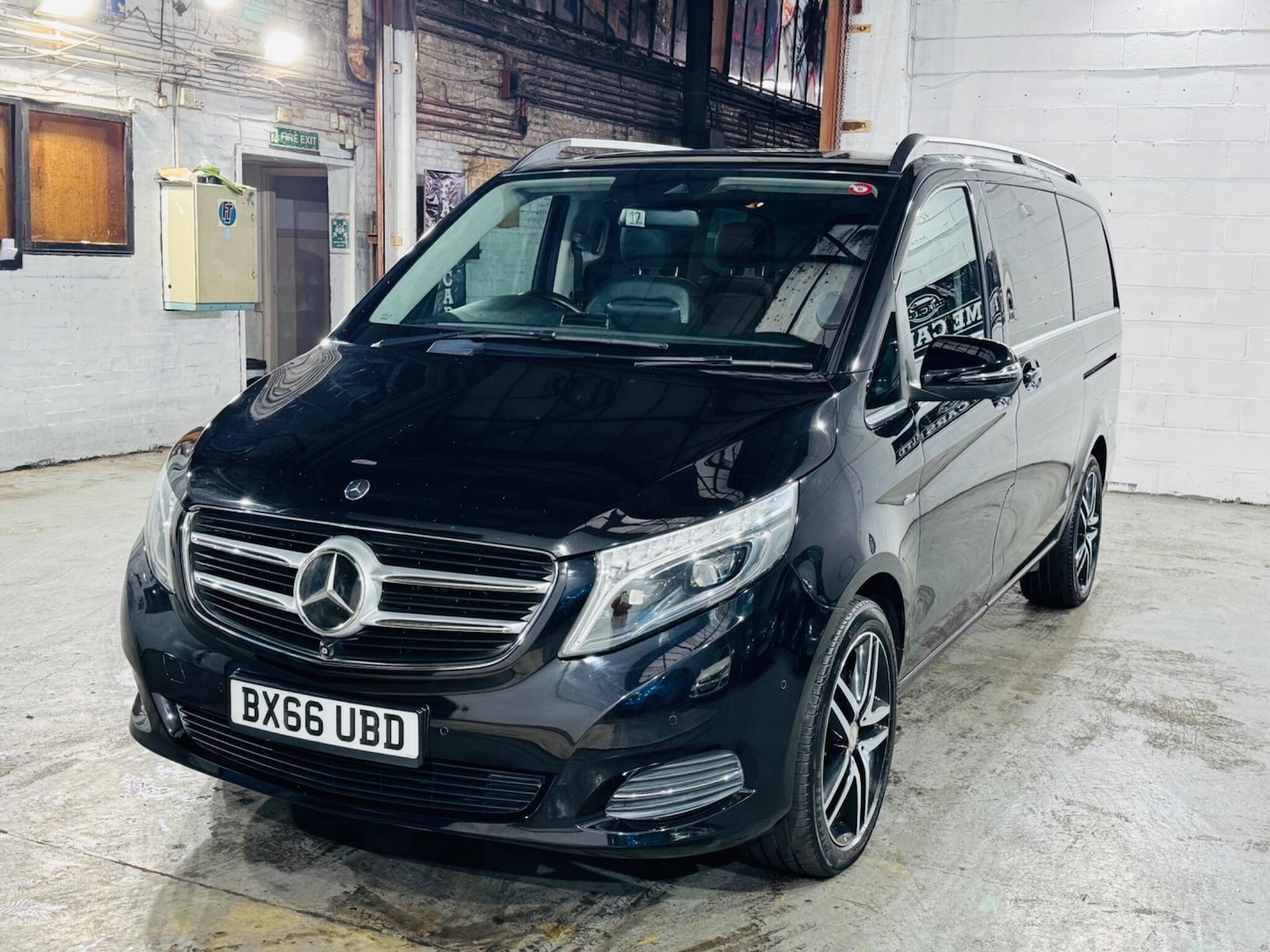 Used Mercedes-Benz V-Class for sale - 76476659: Photo 3