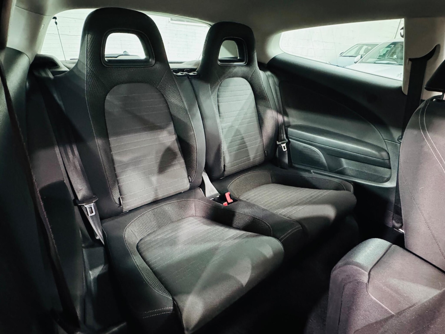 Used Volkswagen Scirocco for sale - 77807871: Photo 17