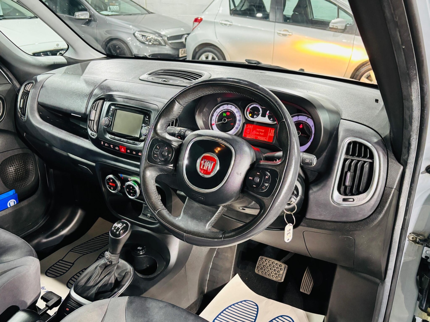 Used Fiat 500L 2013 for sale - 76926444: Photo 11