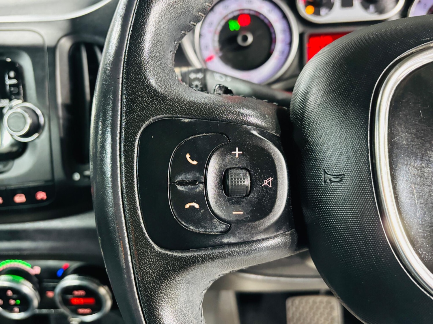 Used Fiat 500L 2013 for sale - 76926444: Photo 22