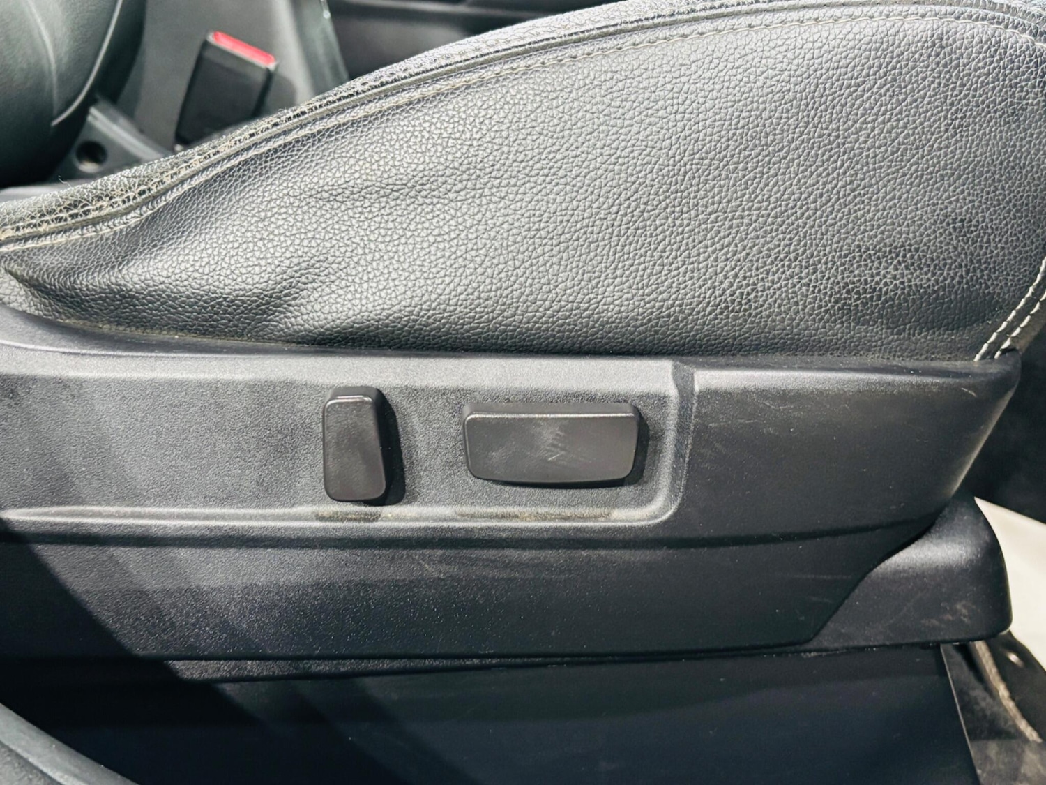 Used Mitsubishi Outlander for sale - 77925962: Photo 32