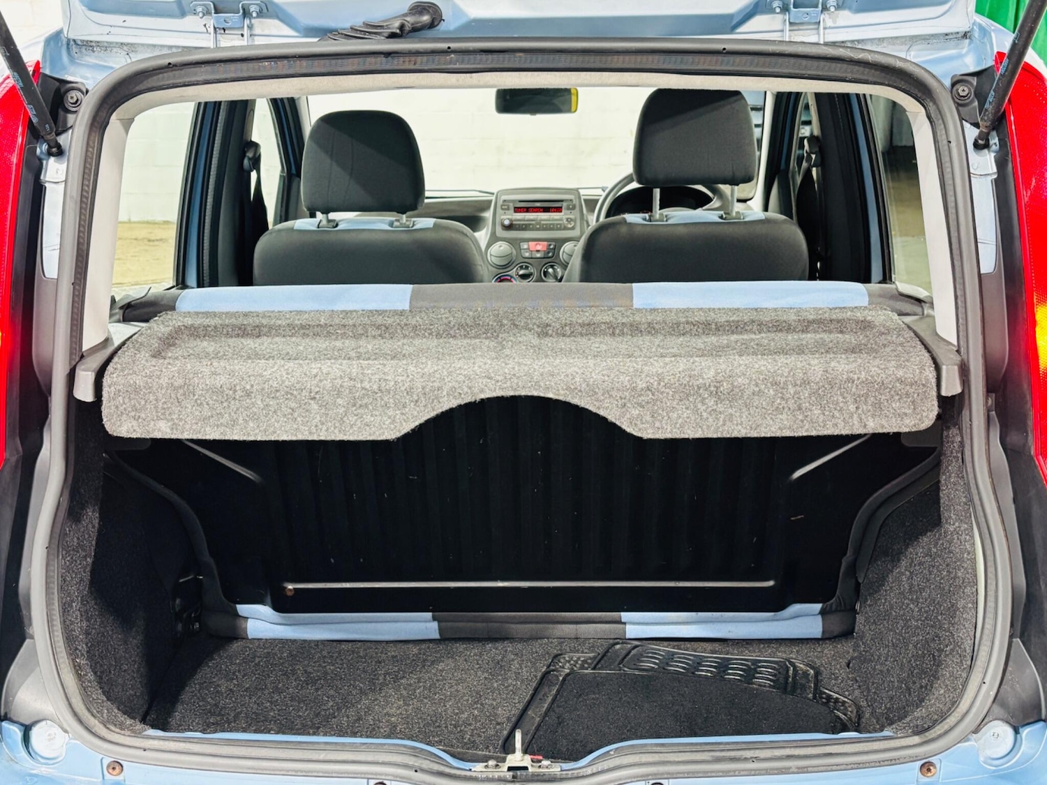 Vehicle 29