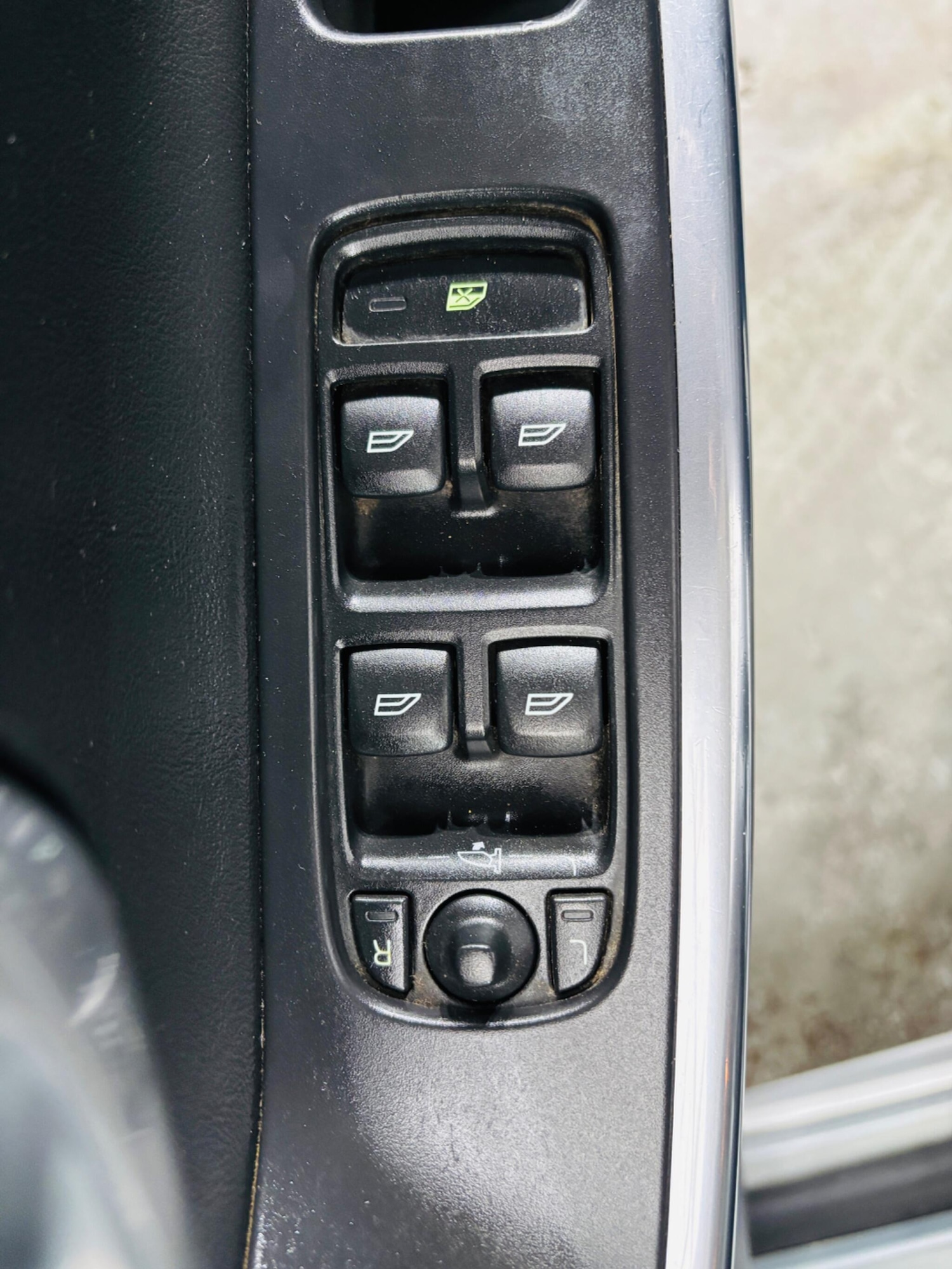 Used Volvo XC60 for sale - 77925239: Photo 28