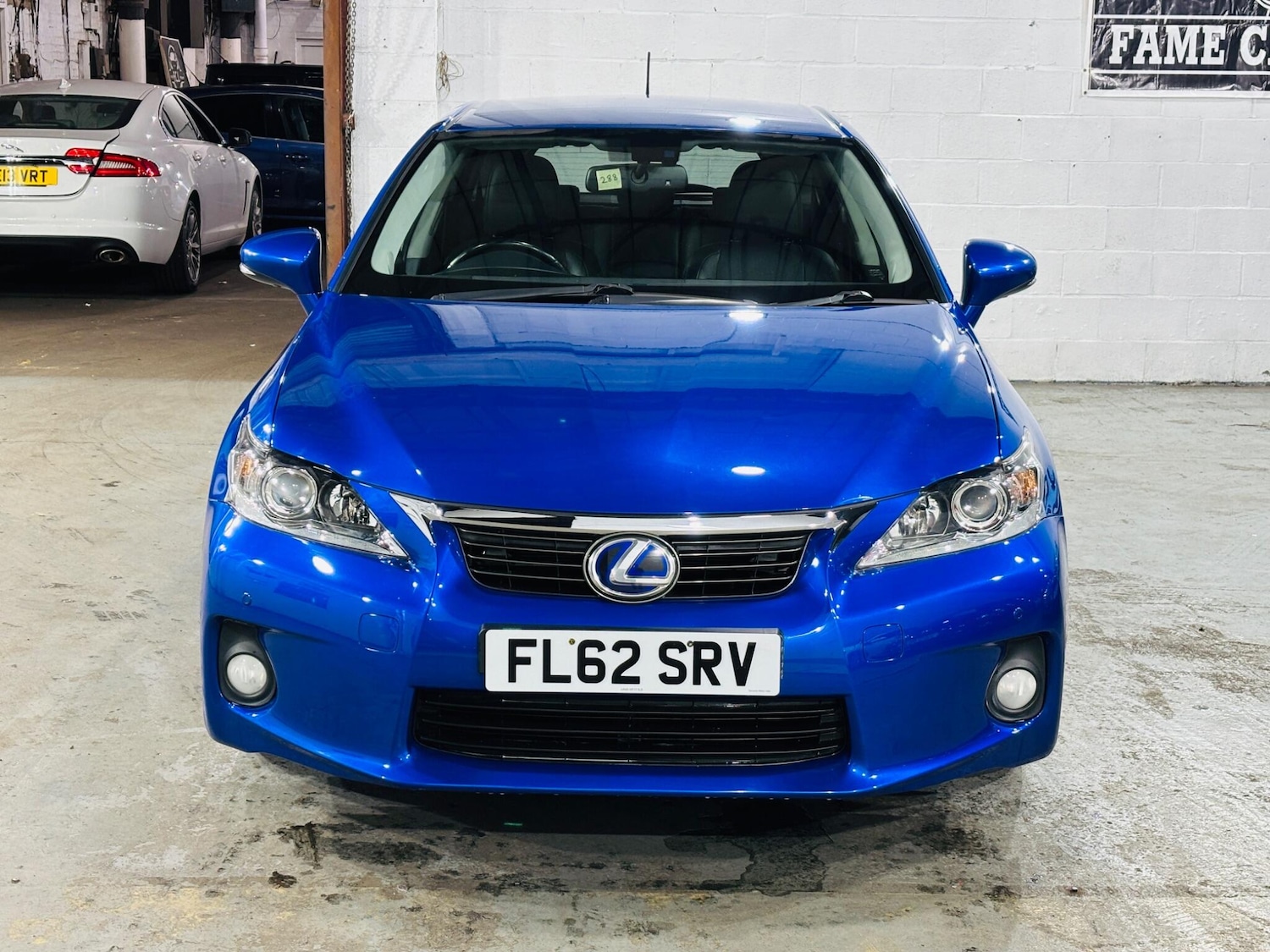 Used Lexus CT 2012 for sale - 76370519: Photo 2