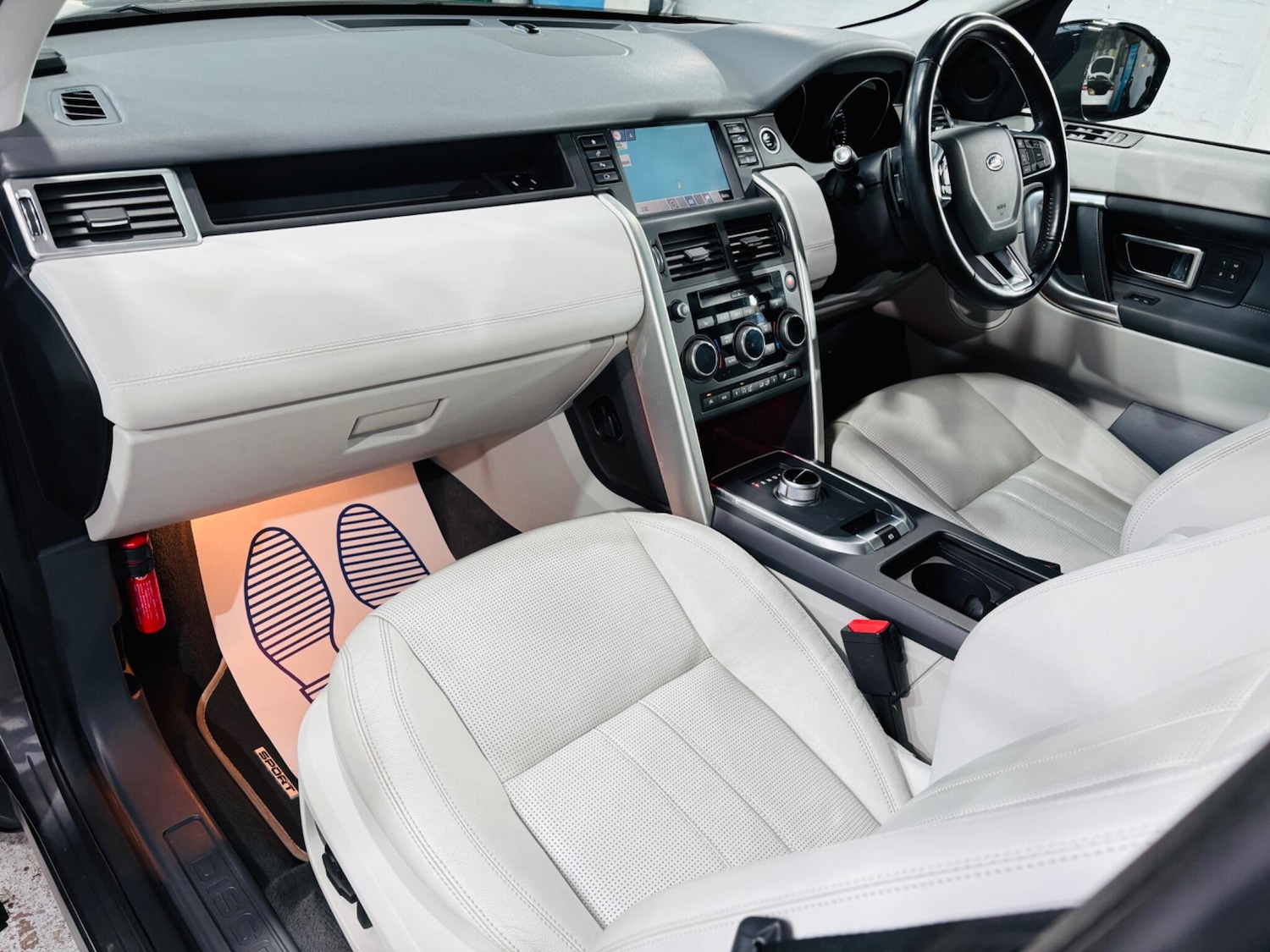 Used Land Rover Discovery Sport for sale - 76476660: Photo 11