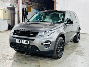 Used Land Rover Discovery Sport 2017 for sale - 76476660: Photo