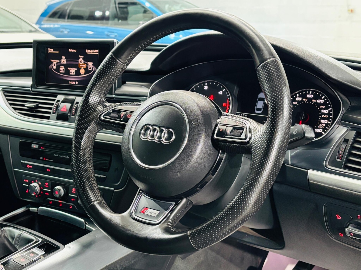 Used Audi A6 Saloon 2011 for sale - 76307871: Photo 11