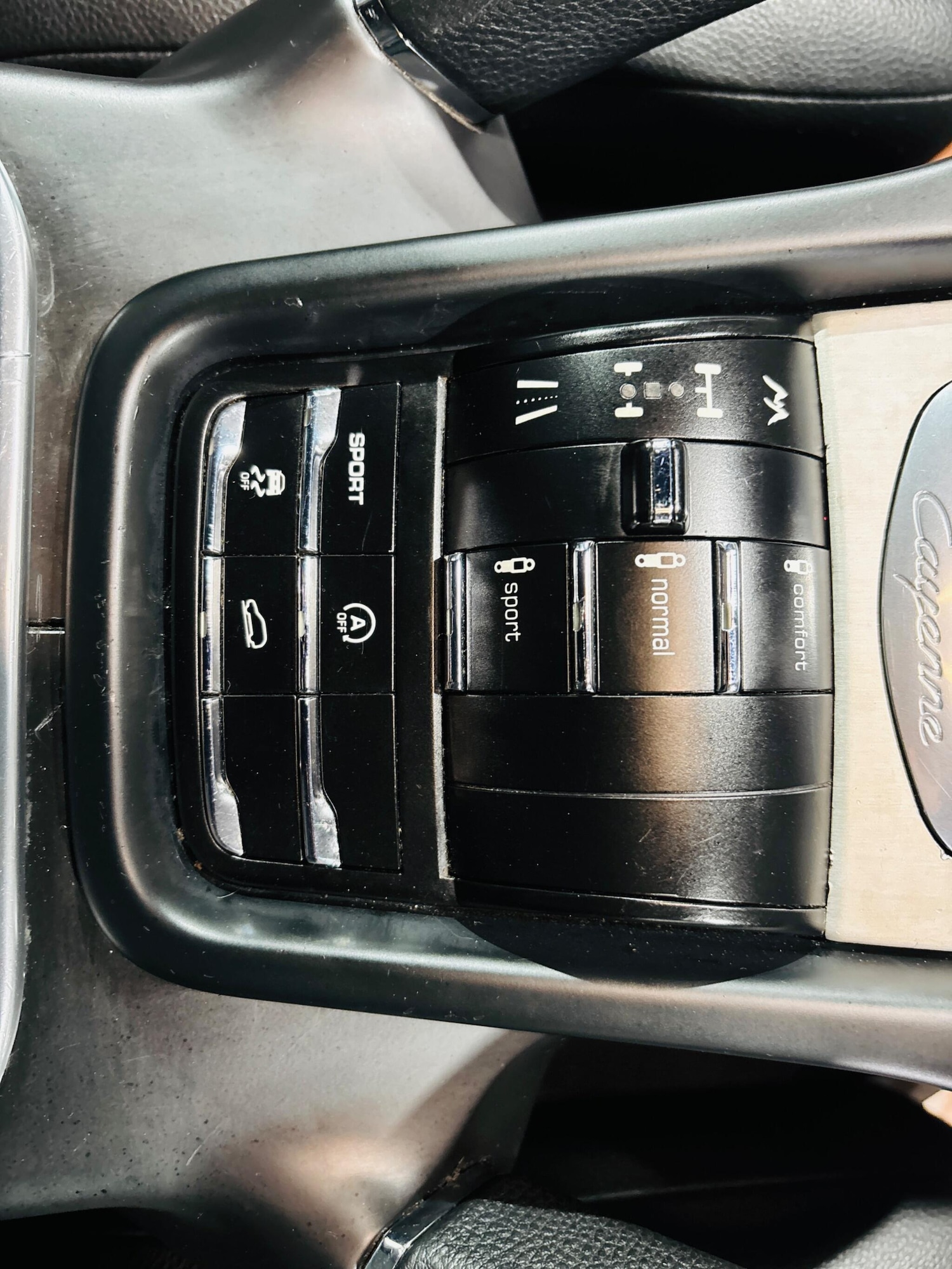 Used Porsche Cayenne 2011 for sale - 77191066: Photo 30