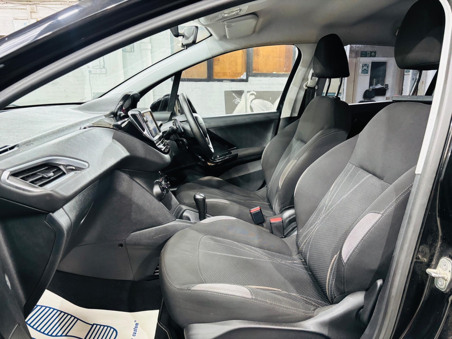 Used Peugeot 208 2013 for sale - 77344671: Photo 15