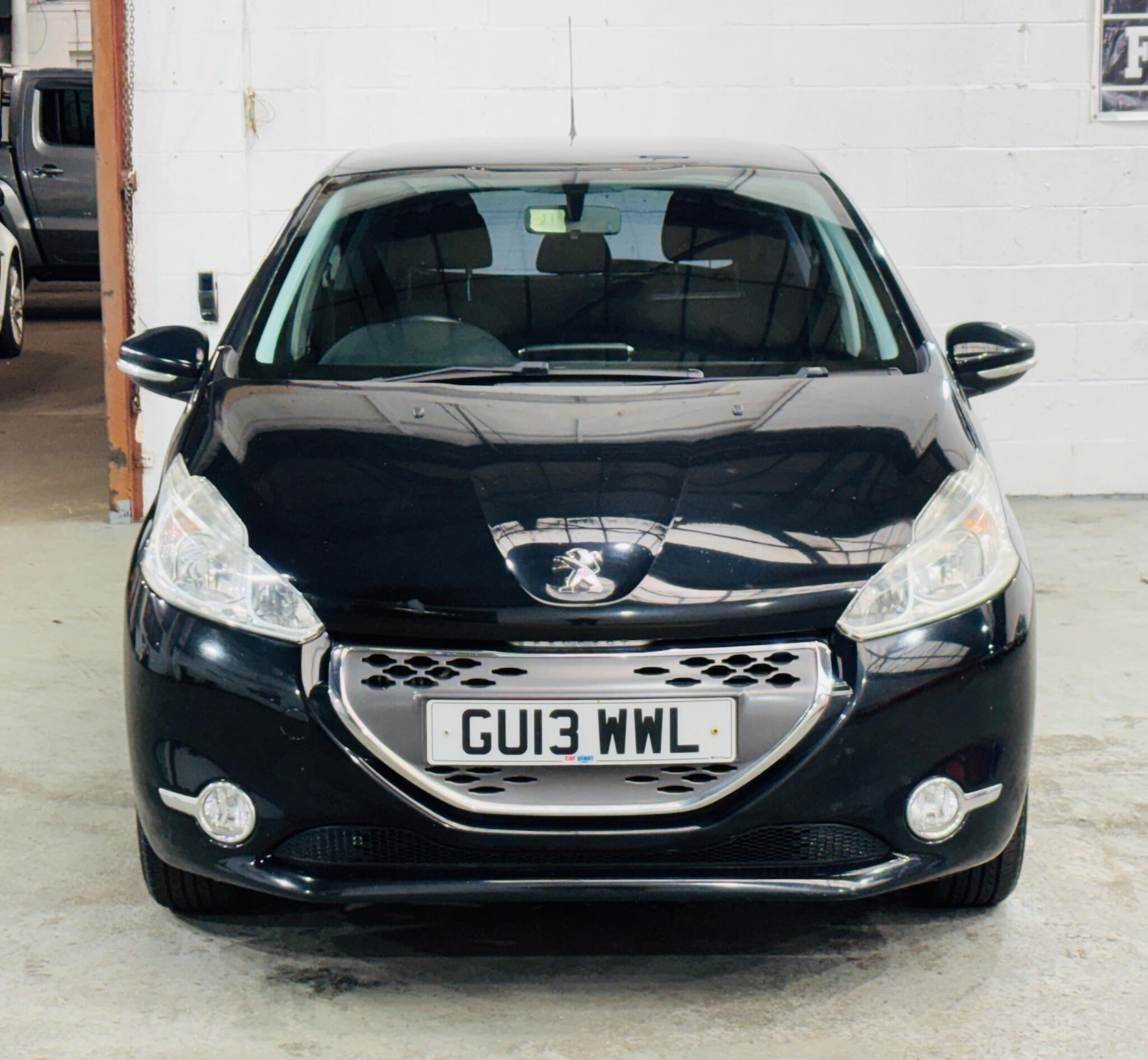 Used Peugeot 208 2013 for sale - 77344671: Photo 2