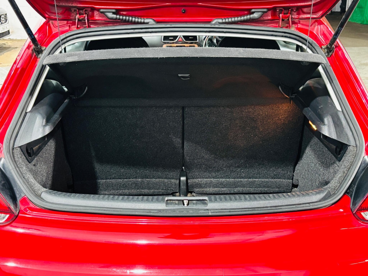 Used Volkswagen Scirocco 2011 for sale - 76499840: Photo 32