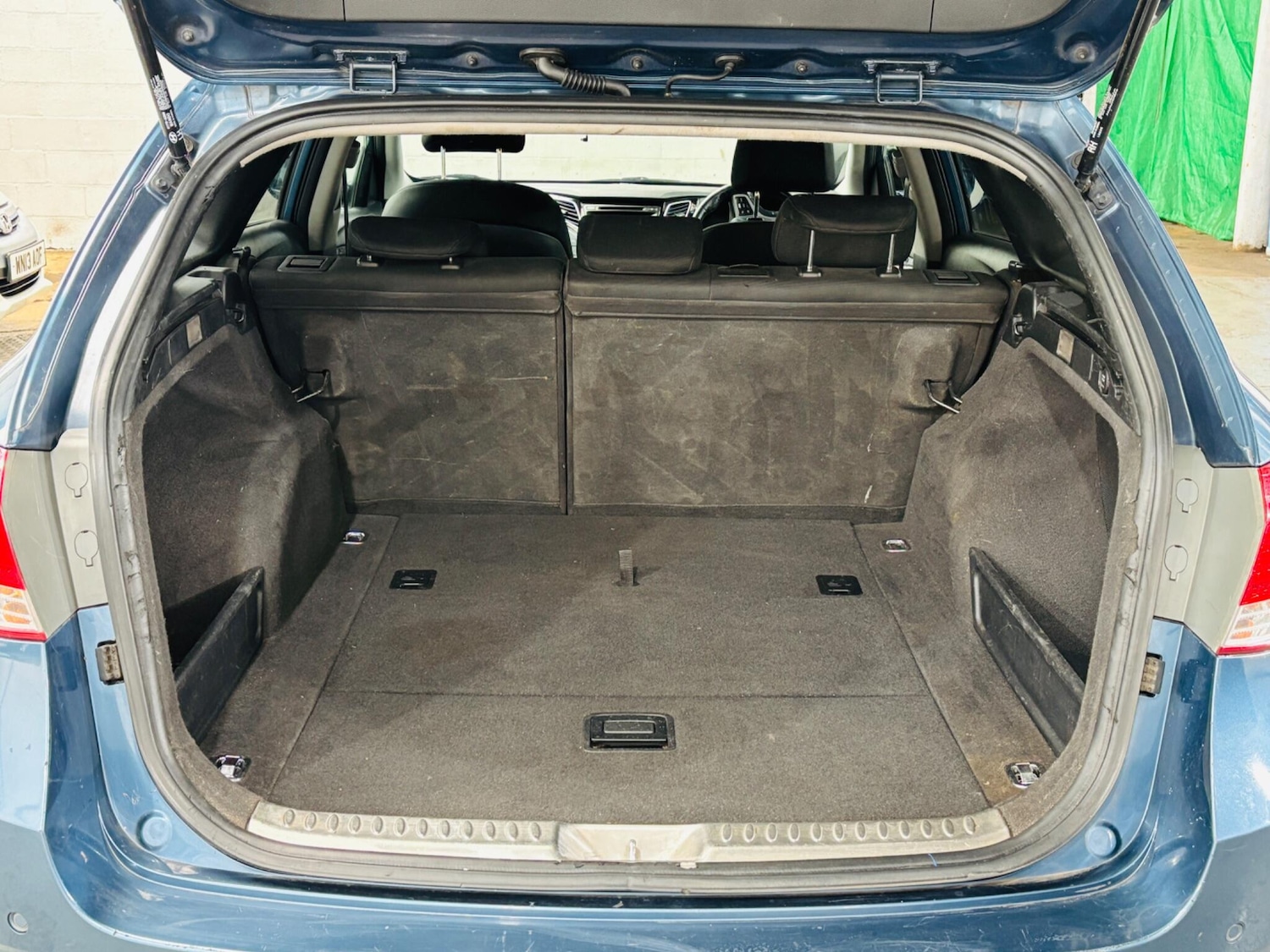 Vehicle 33