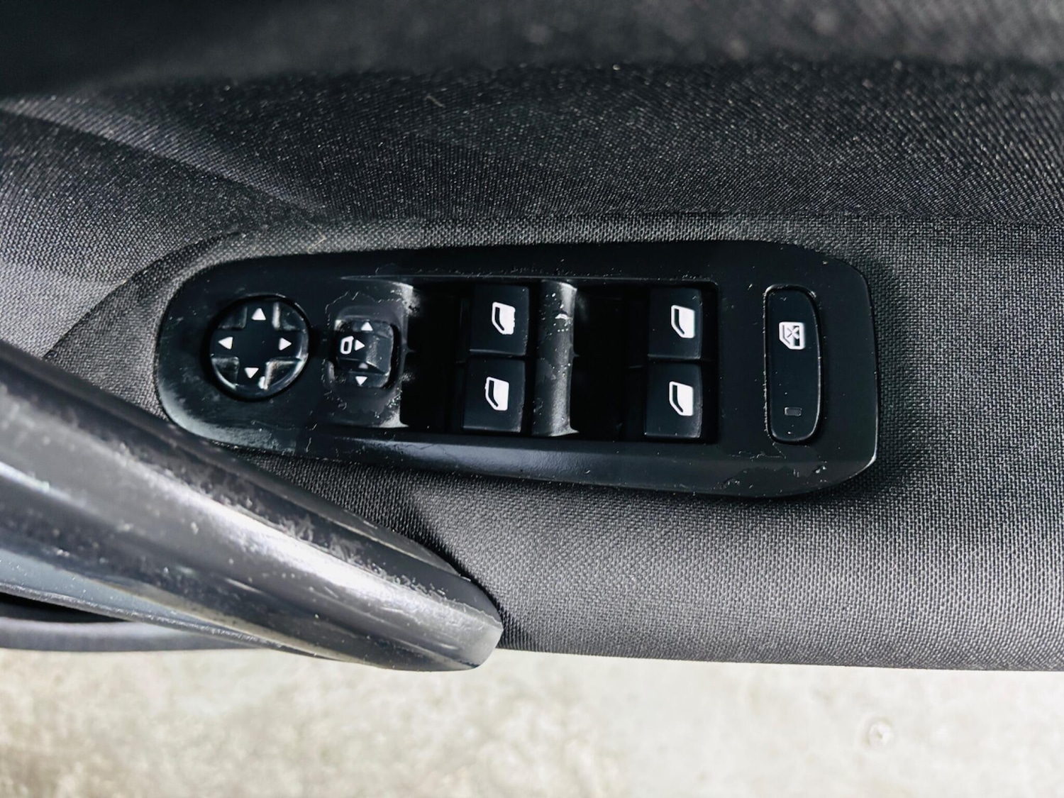 Used Peugeot 308 2017 for sale - 76560971: Photo 17