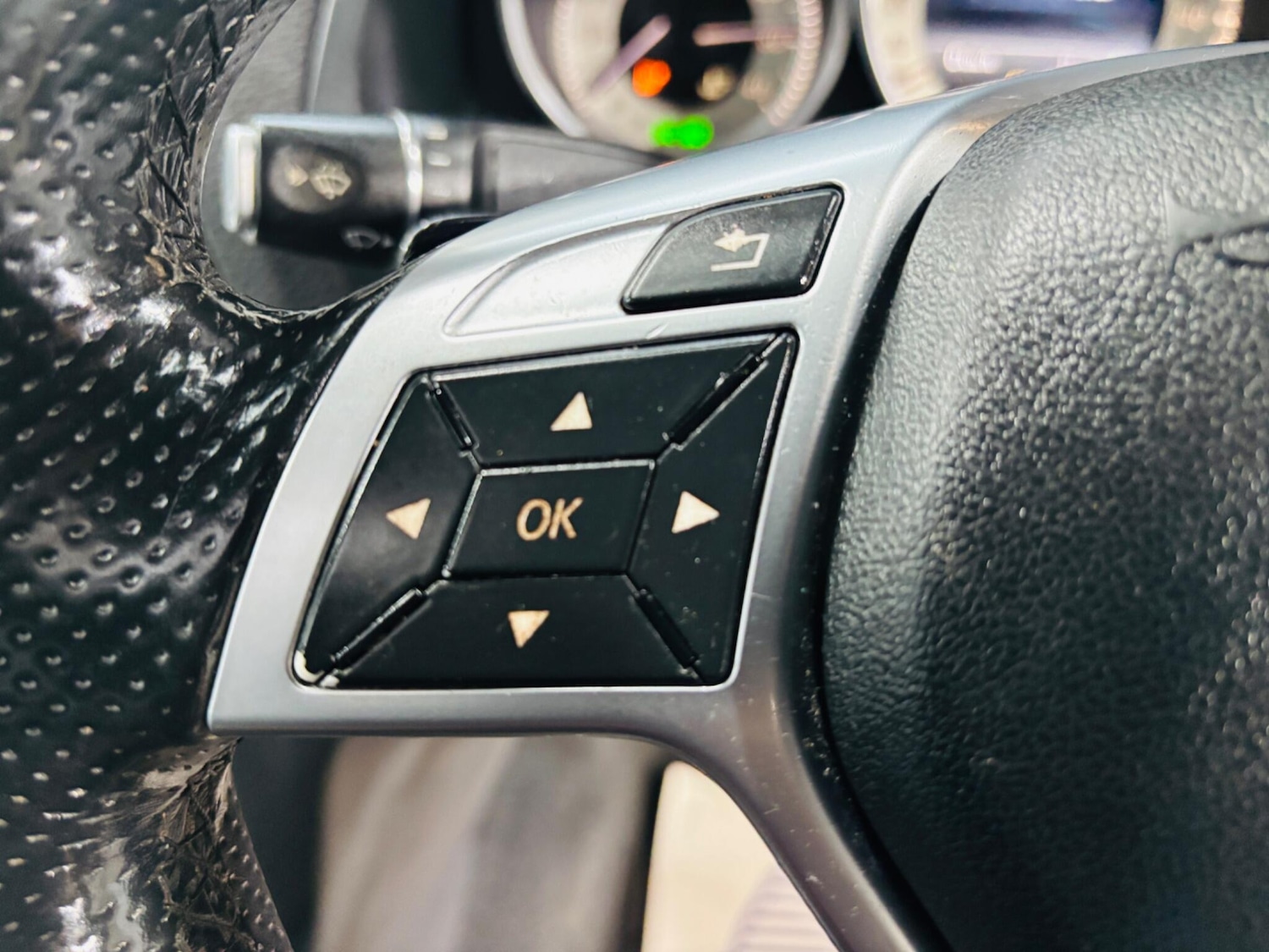 Used Mercedes-Benz E Class for sale - 77957452: Photo 30