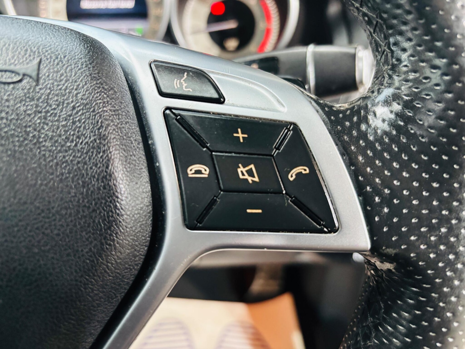 Used Mercedes-Benz E Class for sale - 77957452: Photo 32