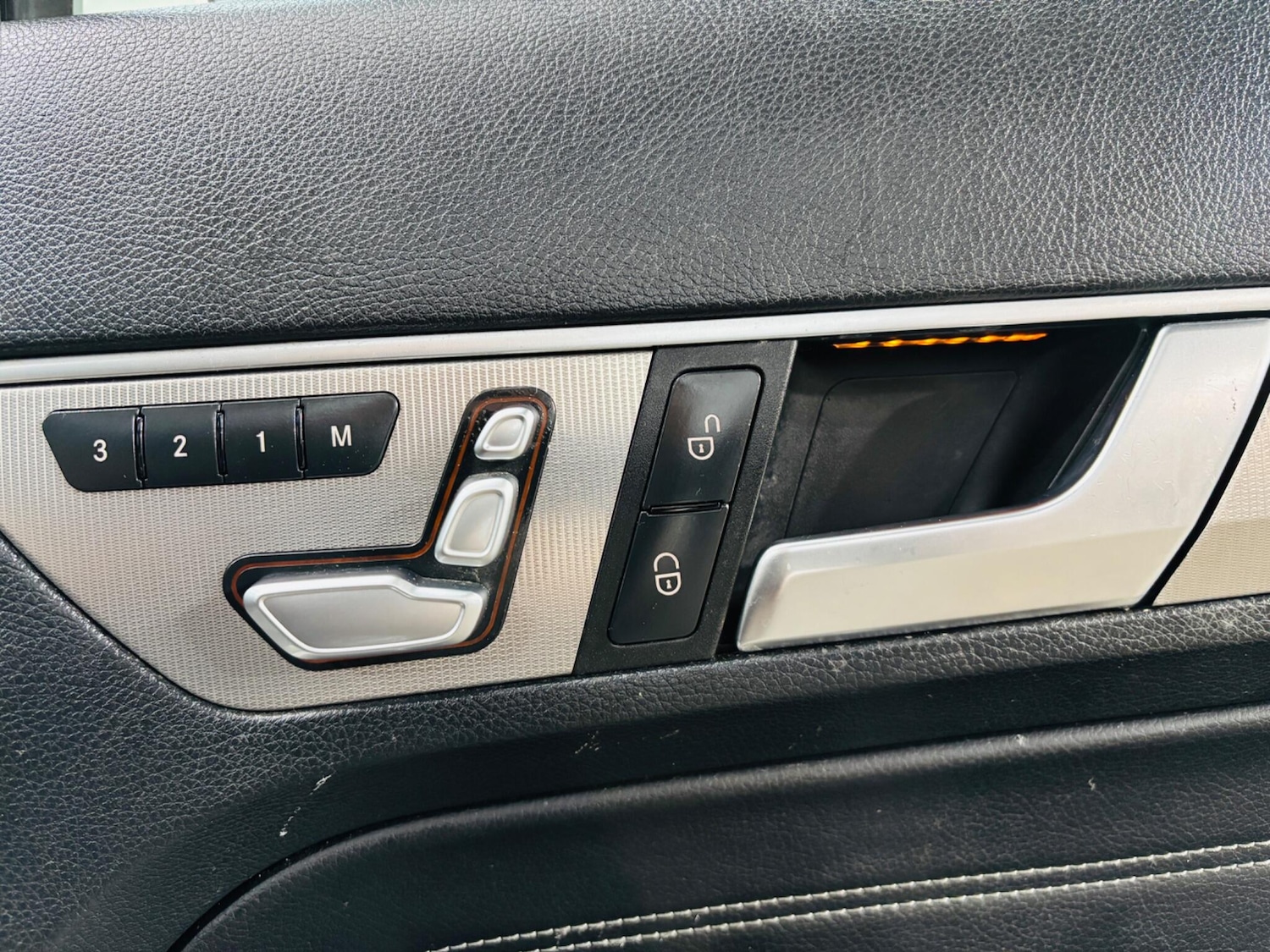 Used Mercedes-Benz E Class for sale - 77957452: Photo 35