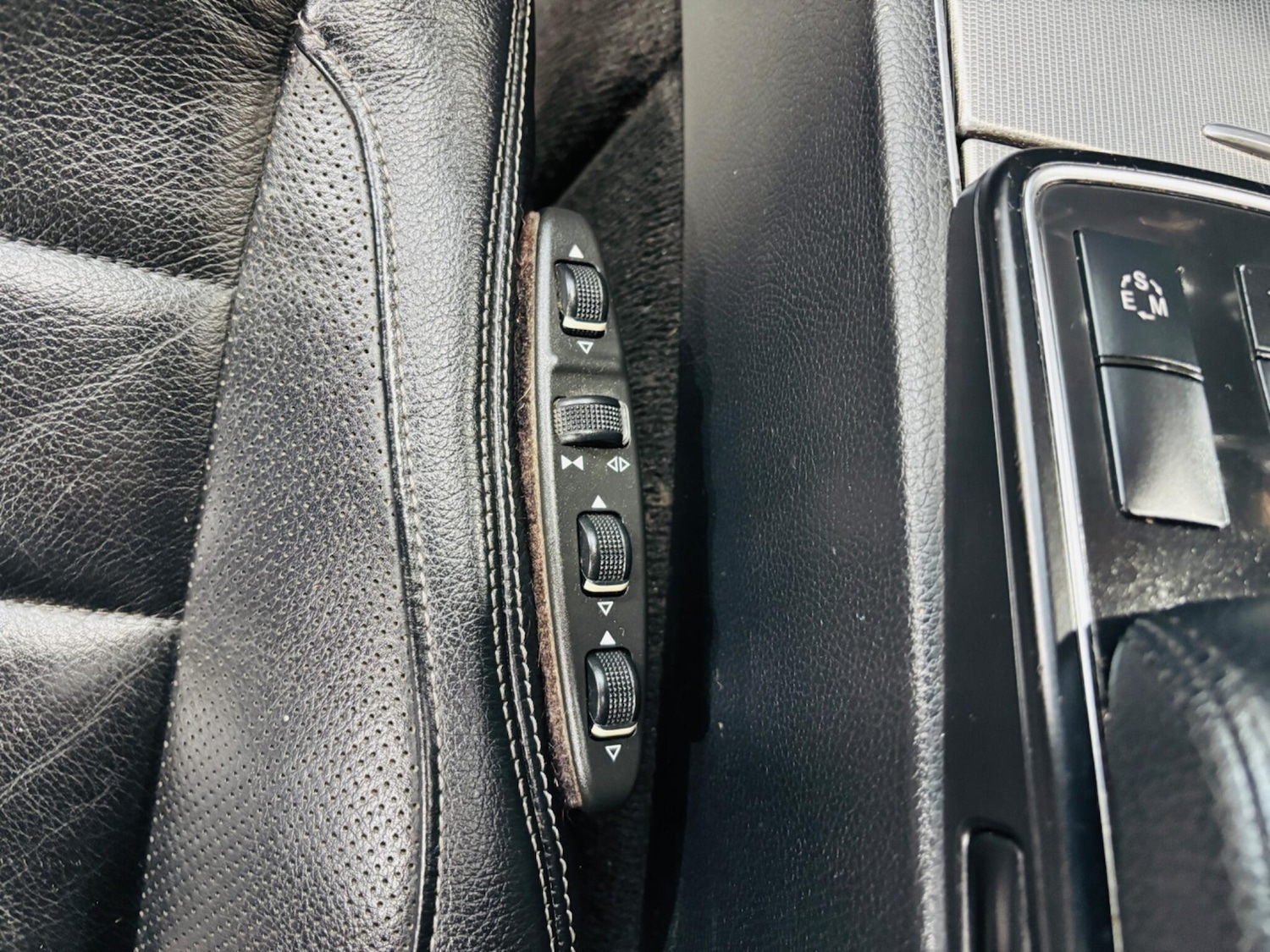 Used Mercedes-Benz E Class for sale - 77957452: Photo 44