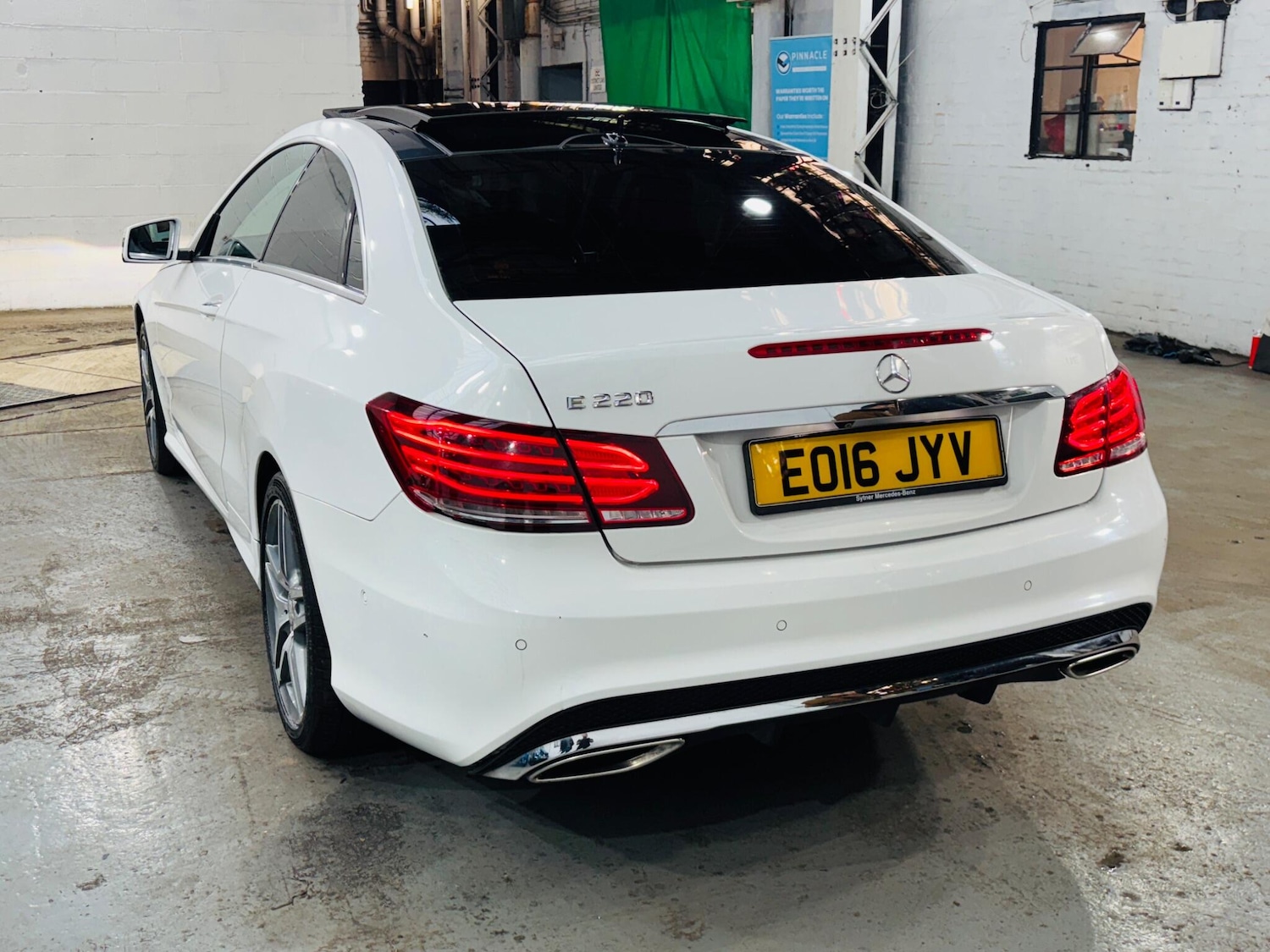 Used Mercedes-Benz E Class for sale - 77957452: Photo 7