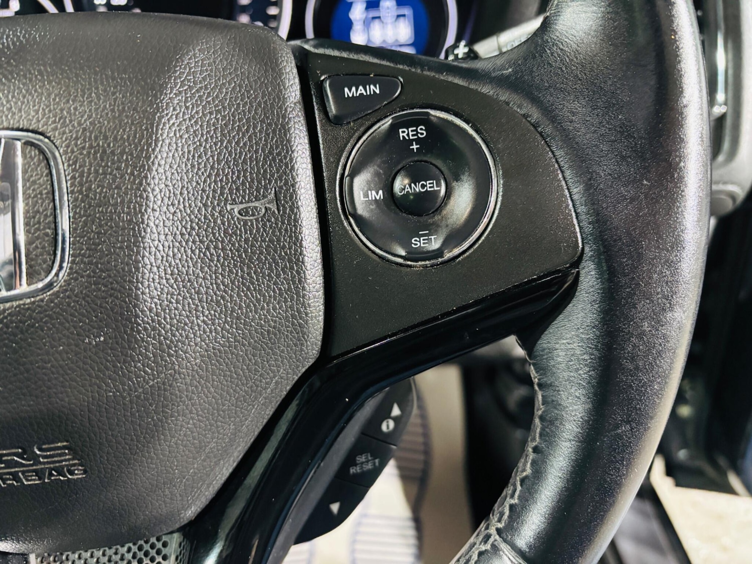 Used Honda HR-V for sale - 77597672: Photo 19