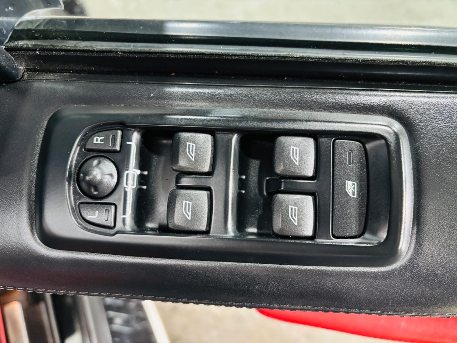 Used Land Rover Range Rover Sport 2010 for sale - 77162880: Photo 18