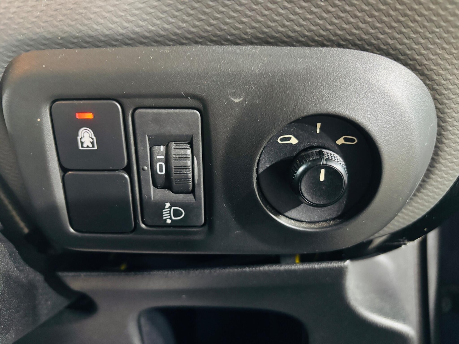 Used Citroen C4 Cactus for sale - 77538113: Photo 18