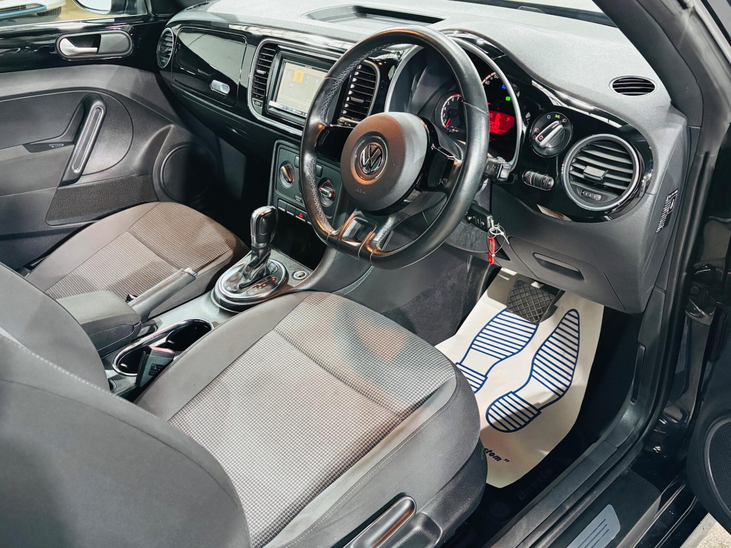 Used Volkswagen Beetle for sale - 77425950: Photo 10