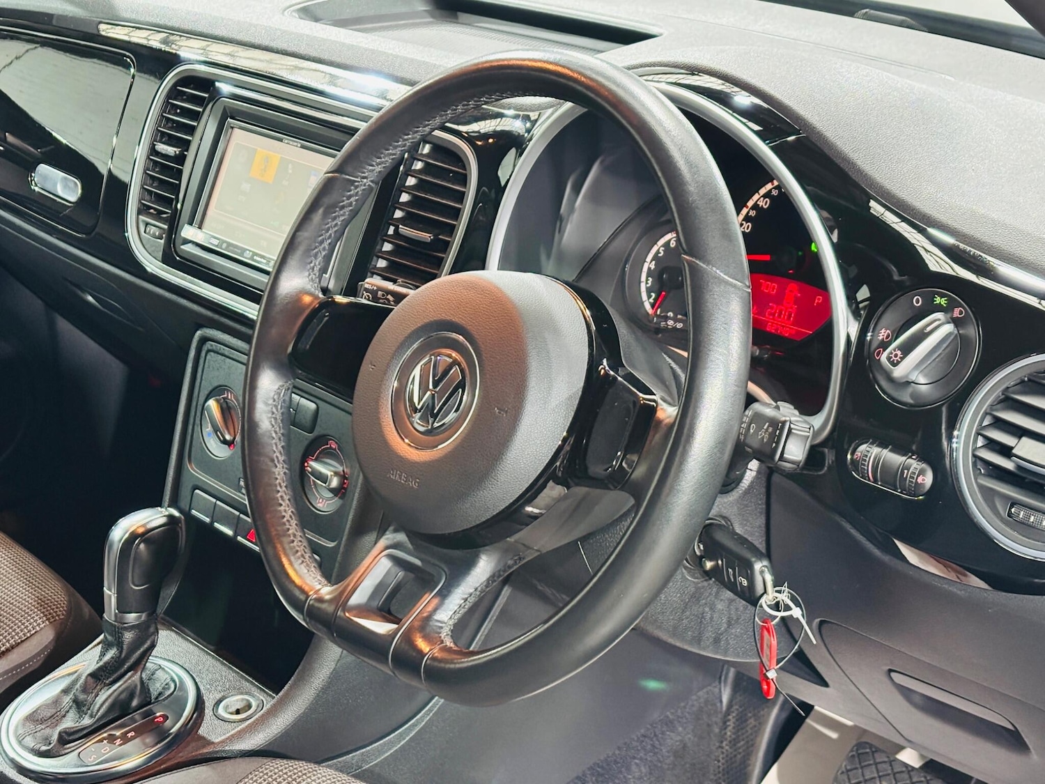 Used Volkswagen Beetle for sale - 77425950: Photo 11