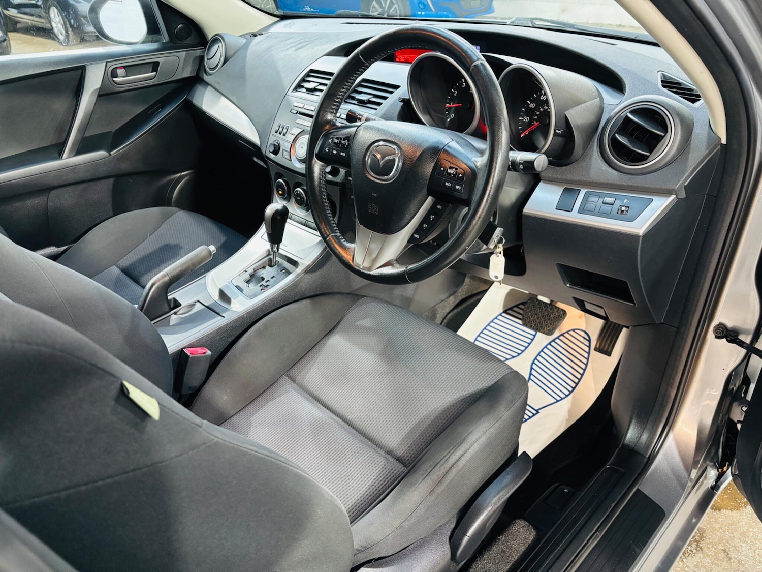 Used Mazda Mazda3 2010 for sale - 77883257: Photo 10