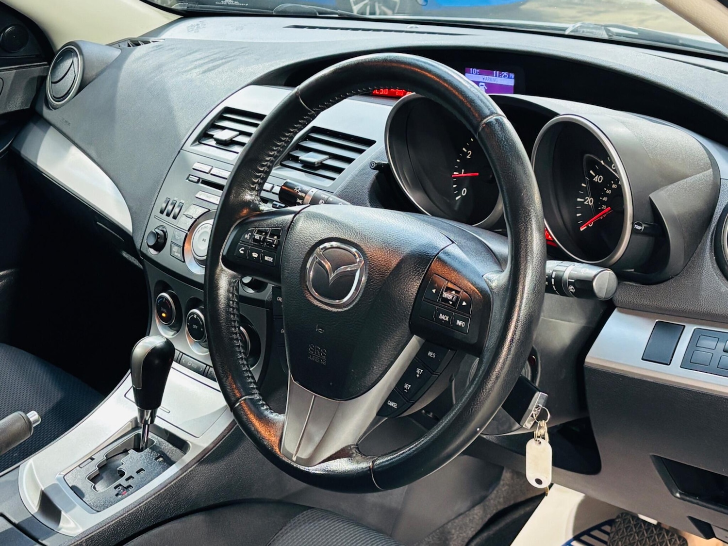 Used Mazda Mazda3 2010 for sale - 77883257: Photo 11