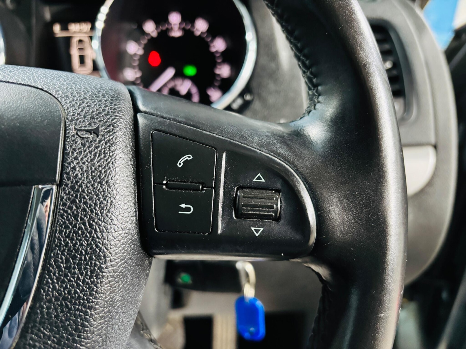 Used Skoda Yeti 2012 for sale - 76926828: Photo 17