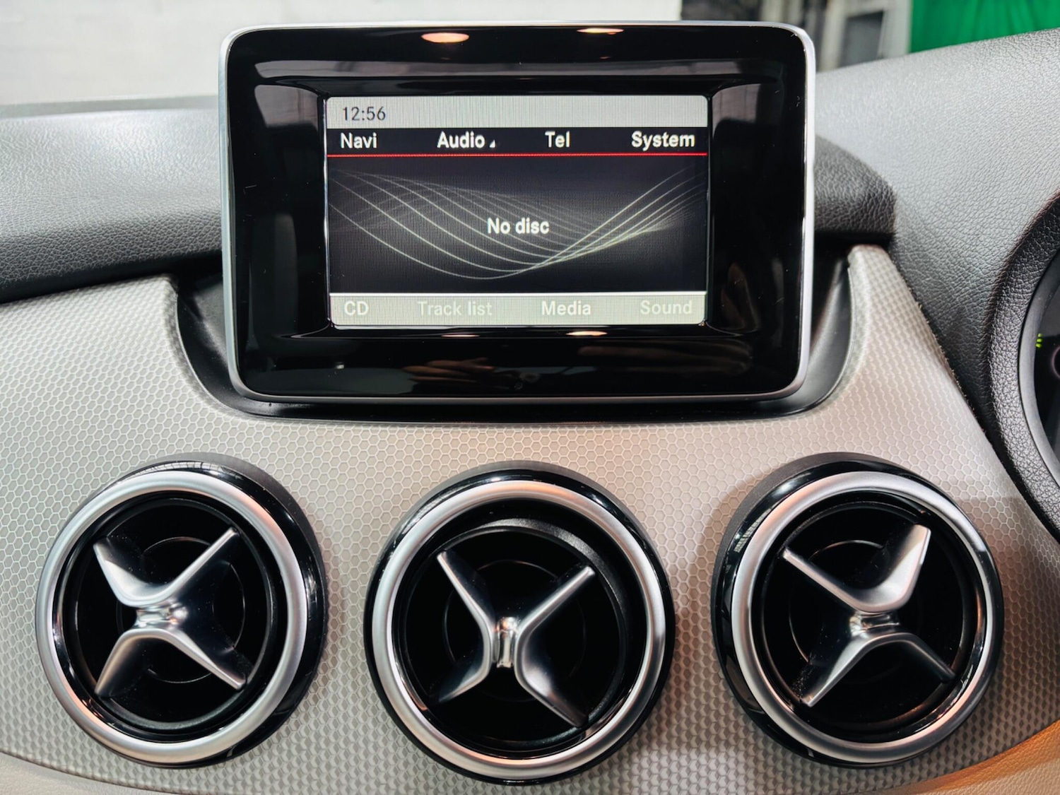 Used Mercedes-Benz B Class 2015 for sale - 77255158: Photo 25