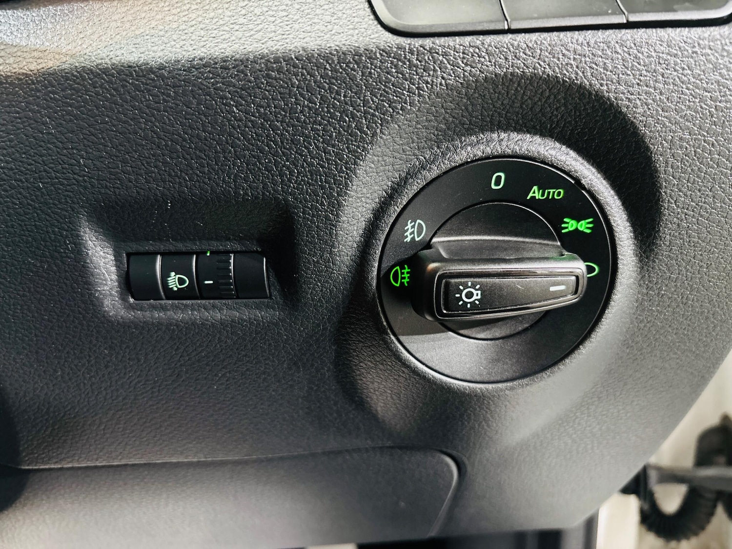 Used Skoda Fabia 2015 for sale - 76498649: Photo 19