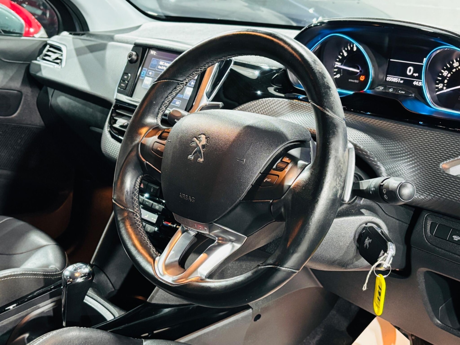 Used Peugeot 2008 2016 for sale - 76562243: Photo 11