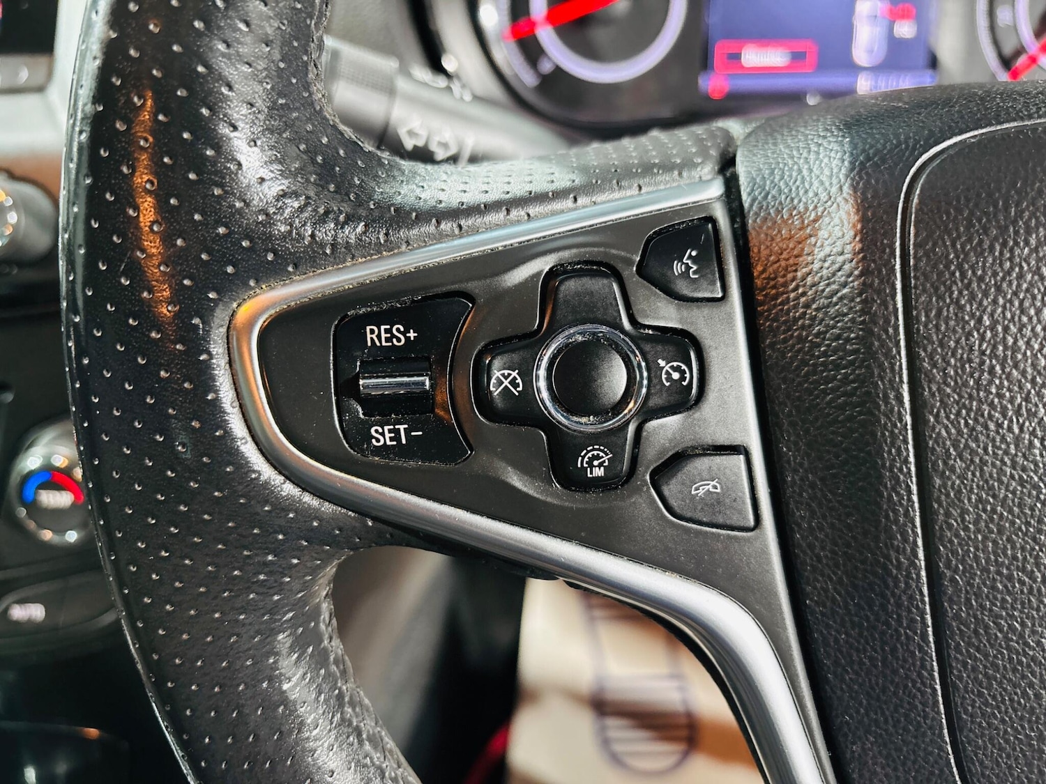 Used Vauxhall Insignia 2013 for sale - 76512983: Photo 21